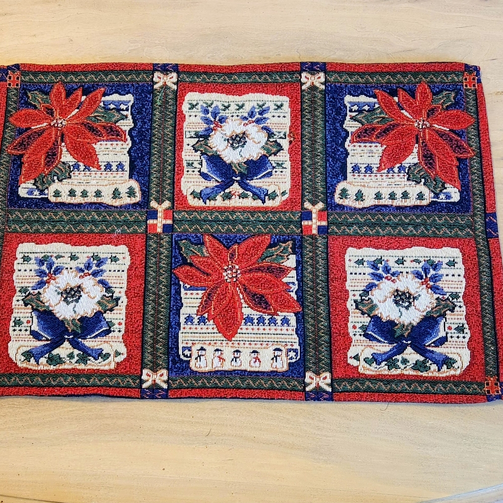 Christmas House Placemats Vintage Tapestry Set Of 4 Traditional Great Condition